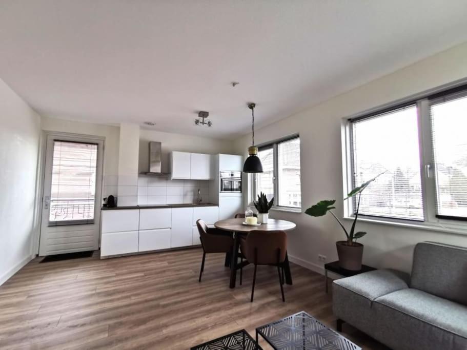 Cornfield Apartment *